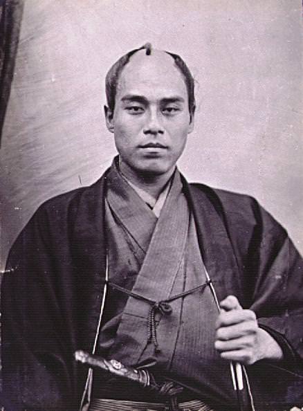 福沢諭吉（1862年、パリの国立自然史博物館にて）