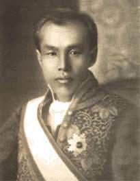 大隈重信（洋装）