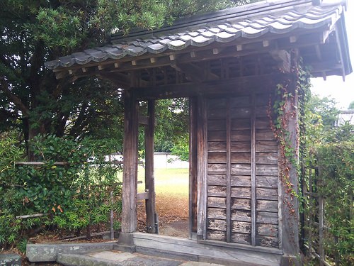 高杉晋作誕生地（旧宅／門2）